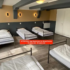 بيت شباب Xplore
